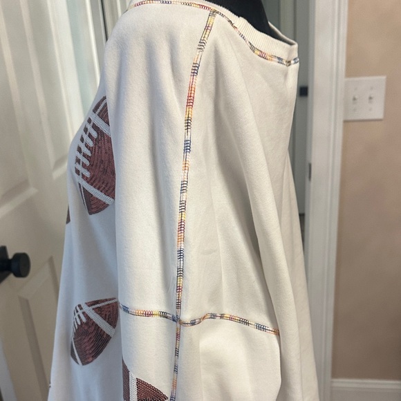 Women's Sporty Football Print Crew Neck Sweatshirt - Picture 5 of 7